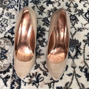 BCBG women’s heels